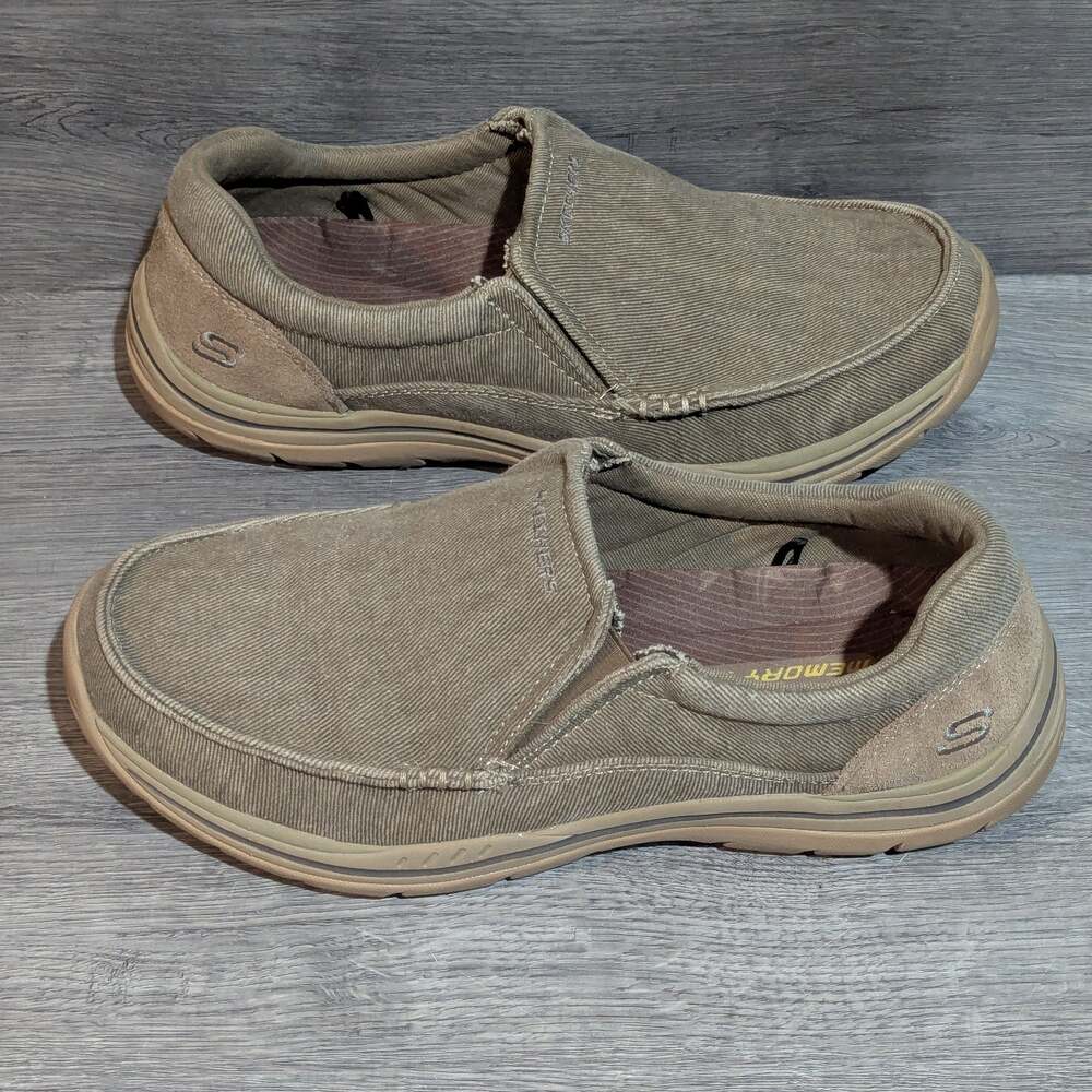 Skechers Relaxed Fit Memory Foam Slip-On Shoes Men's Size 9.5 Khaki 64109SA
